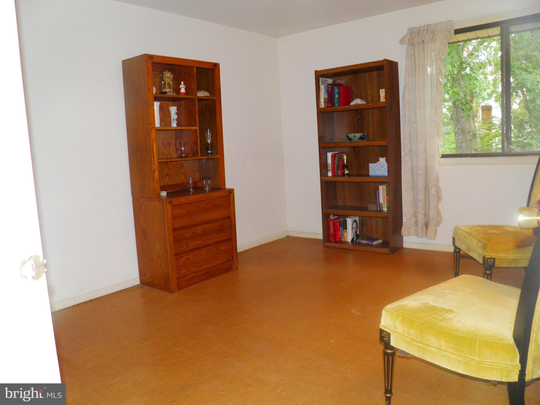 123 North Cottage Road Sterling, VA 20164 - Photo 16 of 27 Bedroom 3