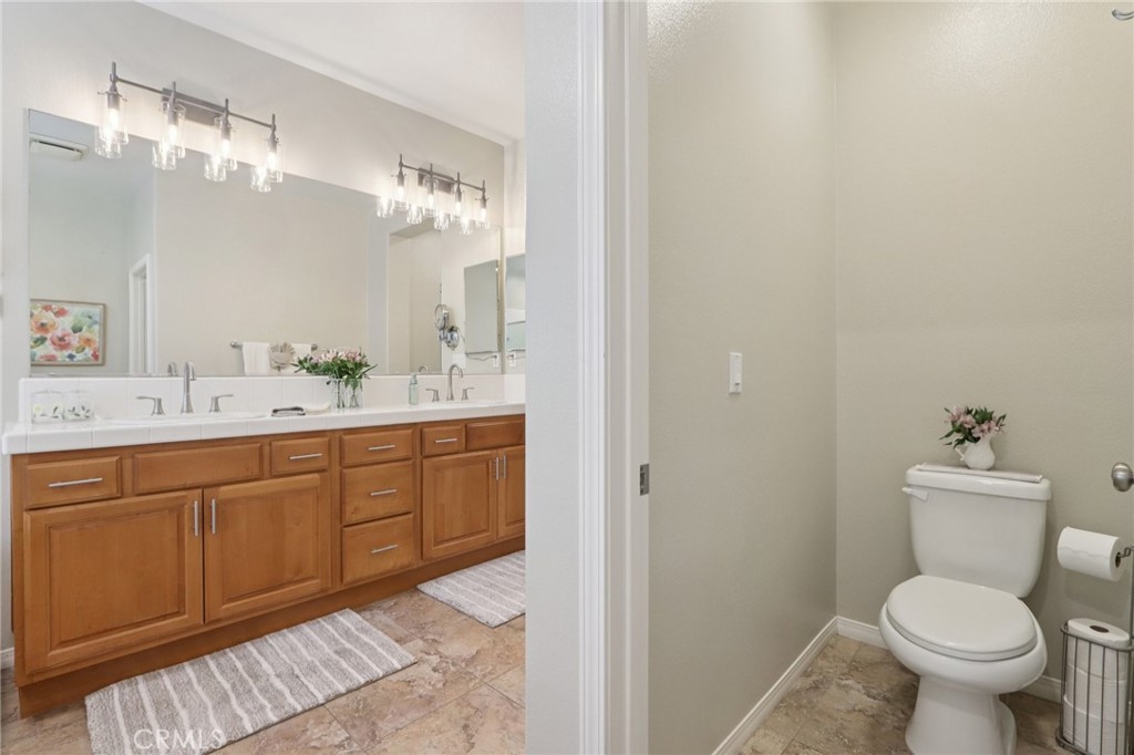 46102 Pinon Pine Way Temecula, CA 92592 - Photo 34 of 46 Primary Bath