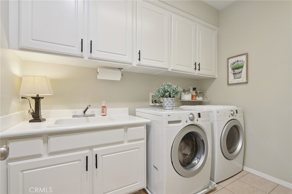 46102 Pinon Pine Way Temecula, CA 92592 - Photo 46 of 46 Laundry Room