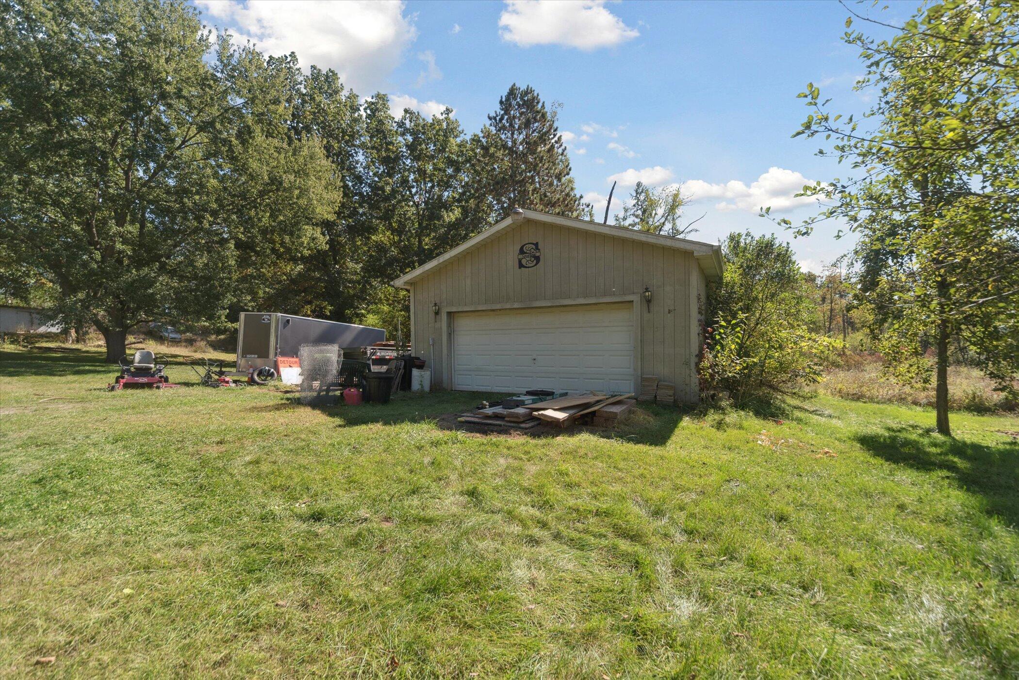 7272 Huff Road Bellevue, MI 49021 - Photo 37 of 40 37-7272-Huff-Rd-Bellevue-MI-49021-Window
