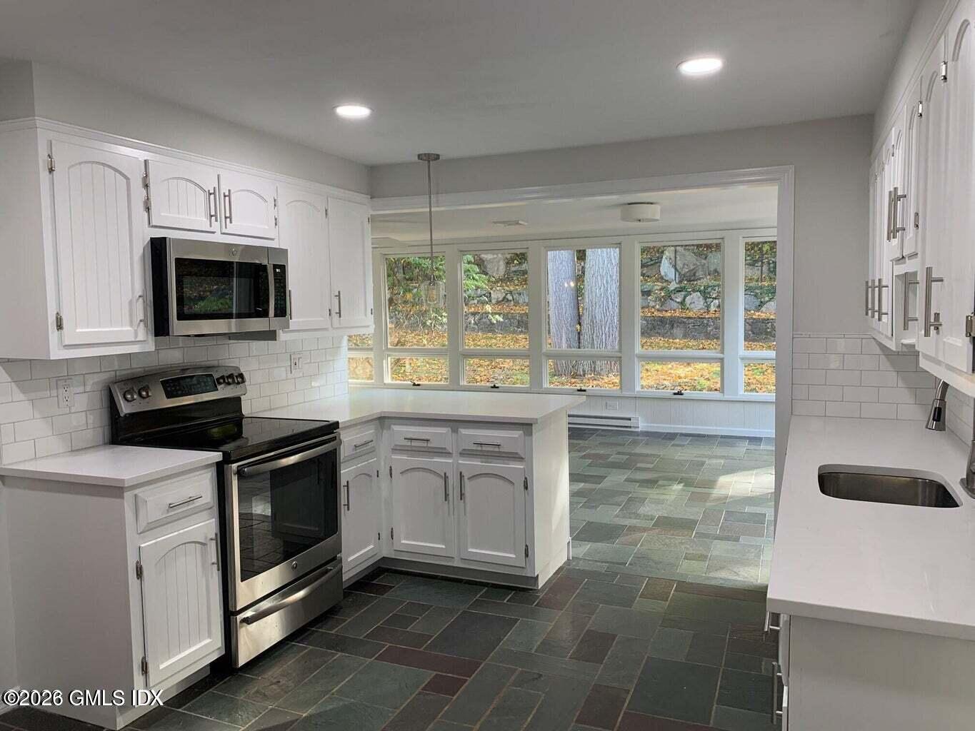 26 Revere Road Riverside, CT 06878 - Photo 11 of 28 20230921140914671824000000-o