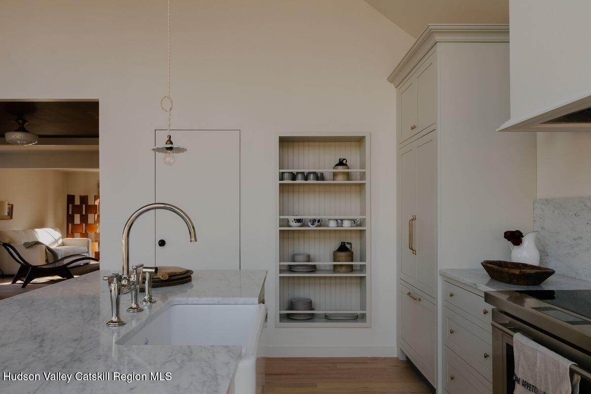 182 Roundtop Road Germantown, NY 12526 - Photo 5 of 34 photo_online_005