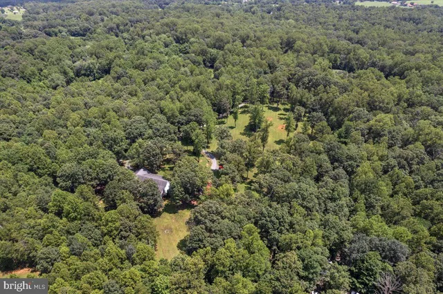 $825,000 | 18299 Ragtop Road, Jeffersonton, VA 22724