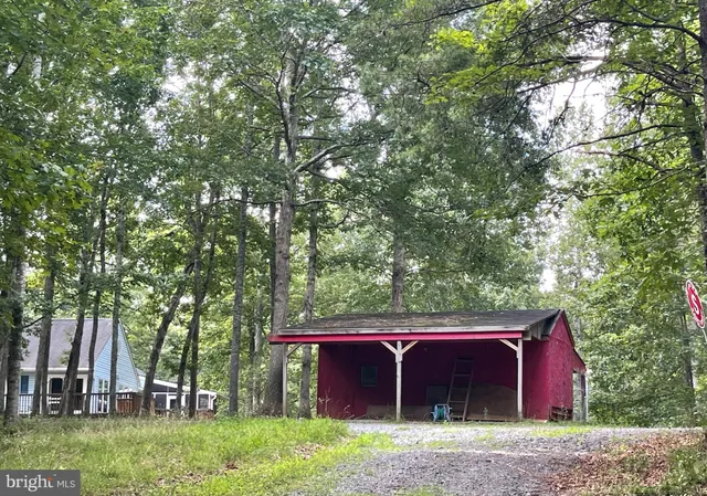 $825,000 | 18299 Ragtop Road, Jeffersonton, VA 22724