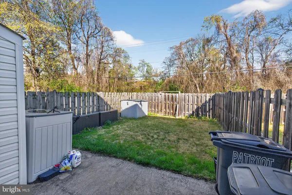 $2,650 | 9594 Inverary Court, Lorton, VA 22079