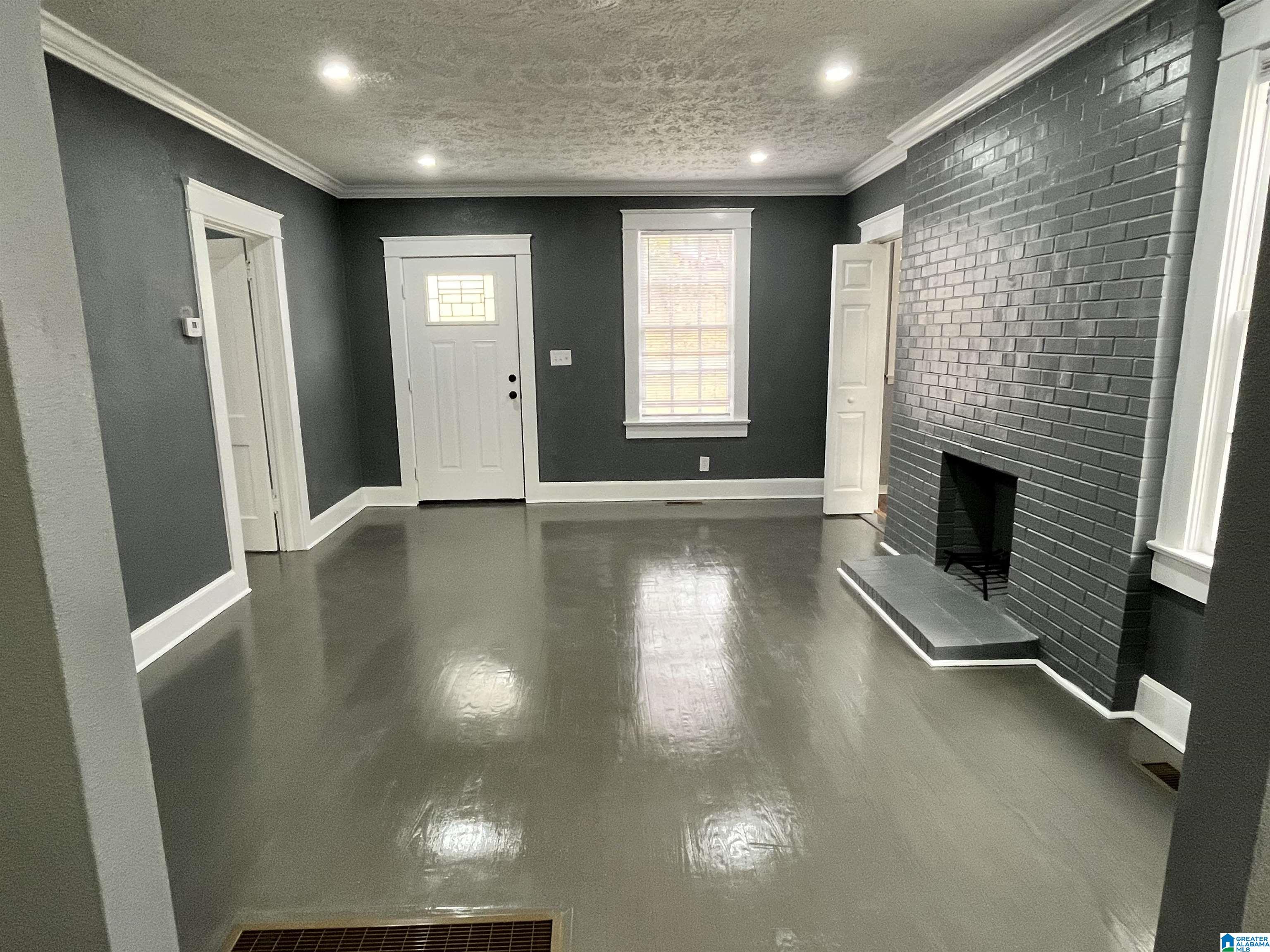 706 Blue Ridge Drive Anniston, AL 36207 - Photo 3 of 13