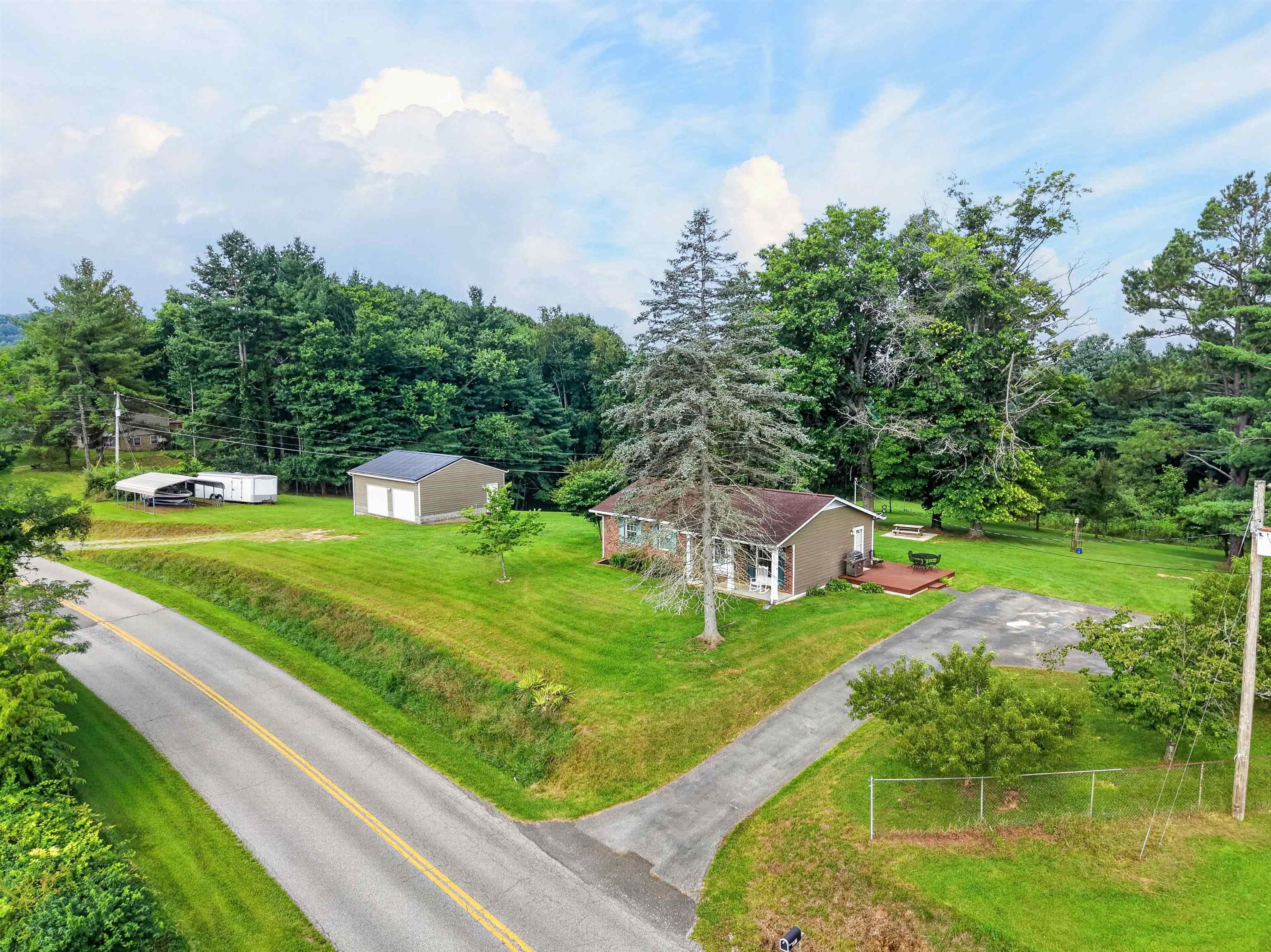 867 Switchback Road Christiansburg, VA 24073 - Photo 2 of 64 Gallery Image 2