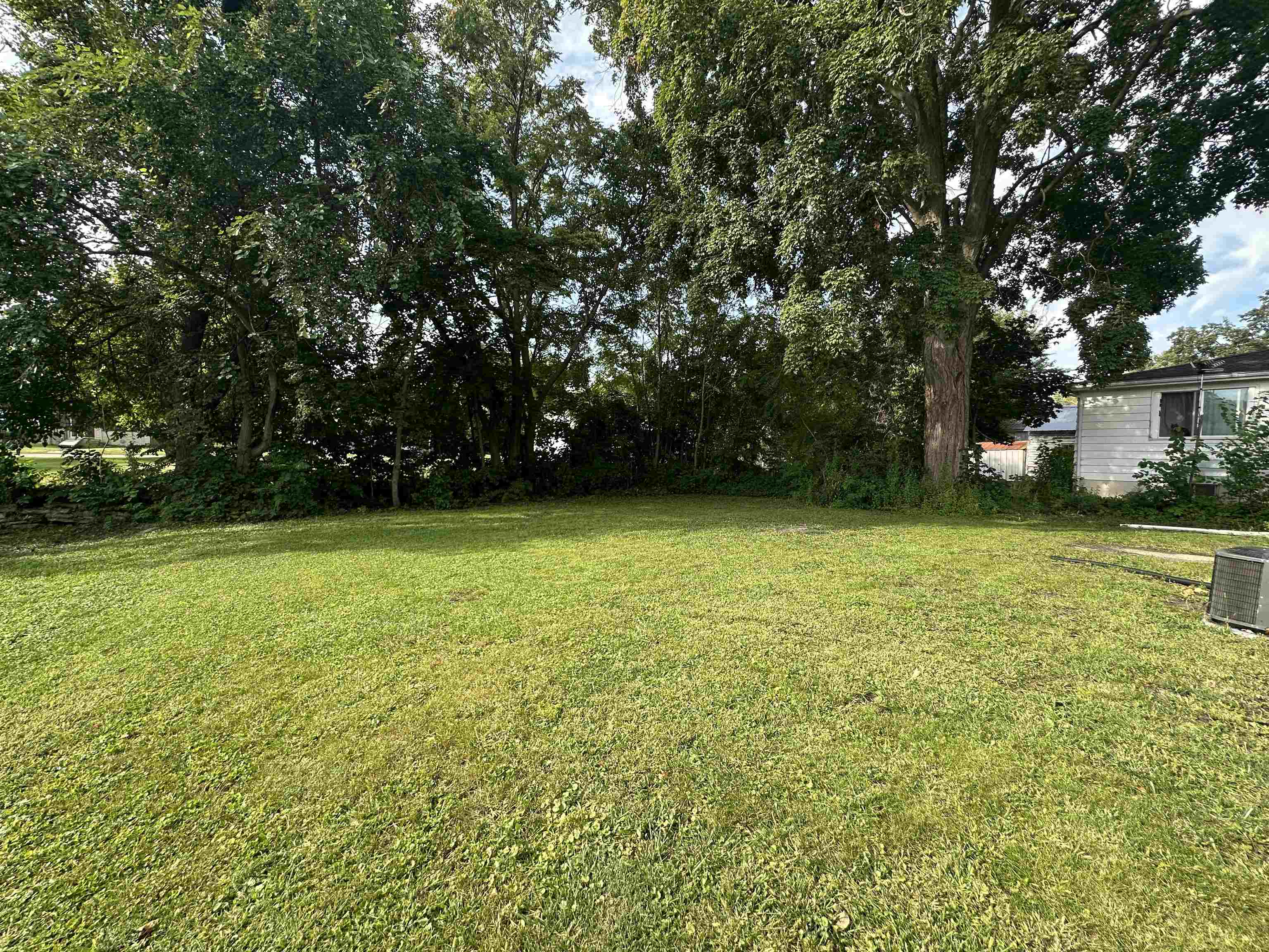 627 West Homer Street Freeport, IL 61032 - Photo 4 of 15