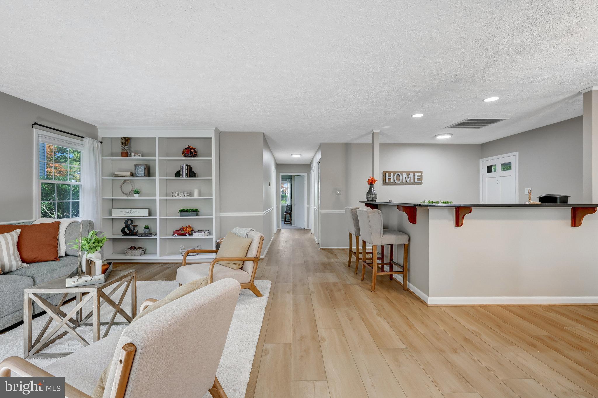 13154 Morning Spring Lane Fairfax, VA 22033 - Photo 14 of 38 Main Living Areas