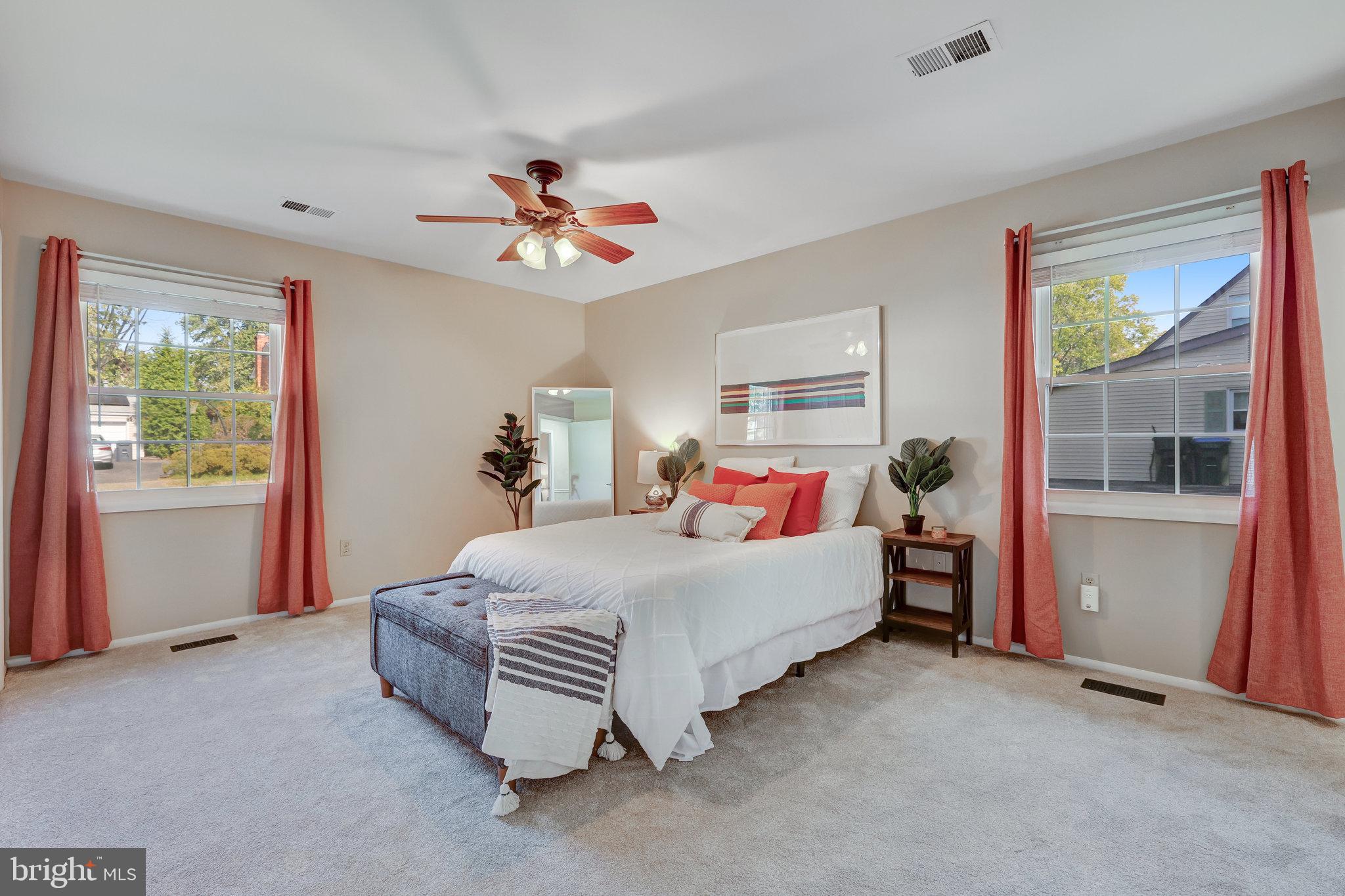 13154 Morning Spring Lane Fairfax, VA 22033 - Photo 22 of 38 Primary Bedroom