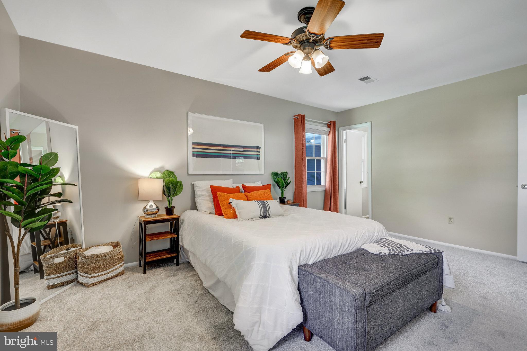 13154 Morning Spring Lane Fairfax, VA 22033 - Photo 23 of 38 Primary Bedroom