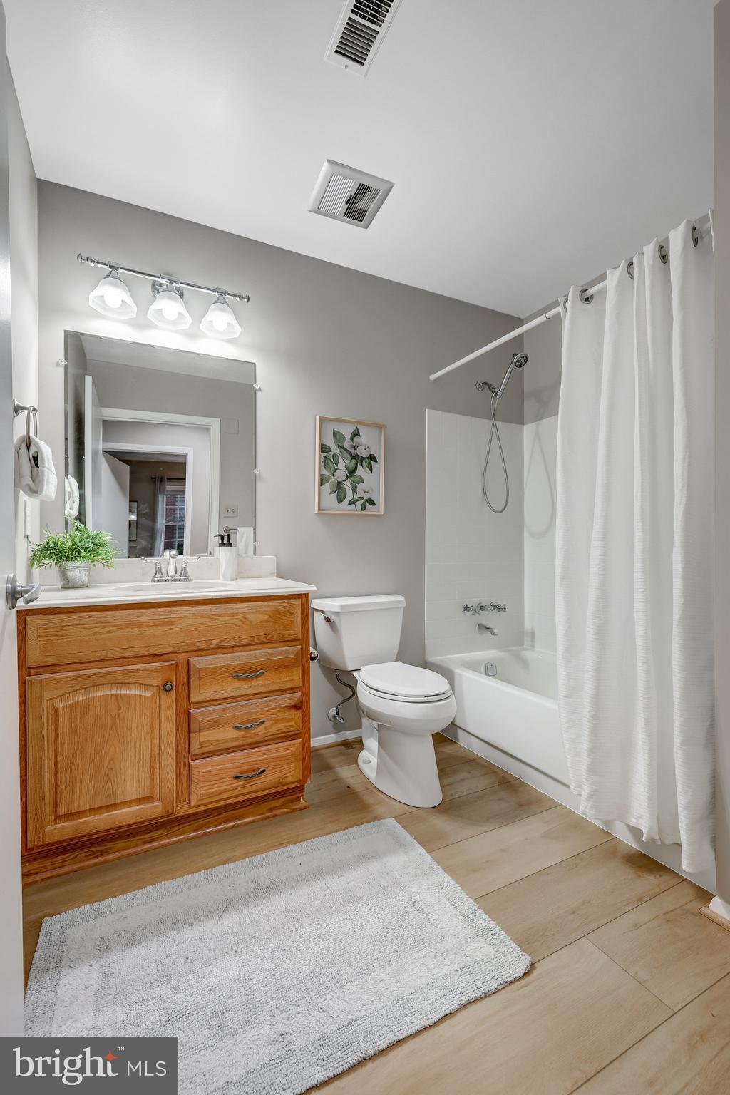 13154 Morning Spring Lane Fairfax, VA 22033 - Photo 29 of 38 Full Bathroom