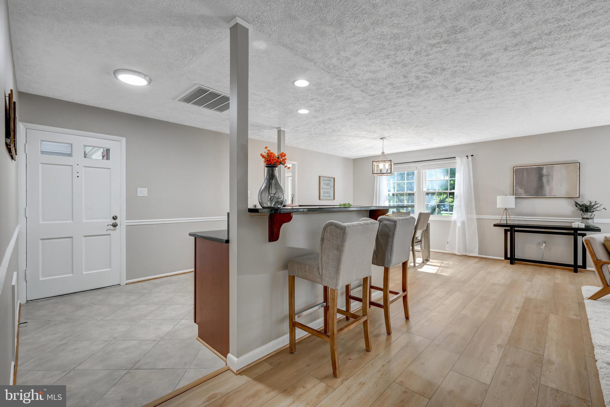 13154 Morning Spring Lane Fairfax, VA 22033 - Photo 7 of 38 Entertainment Area