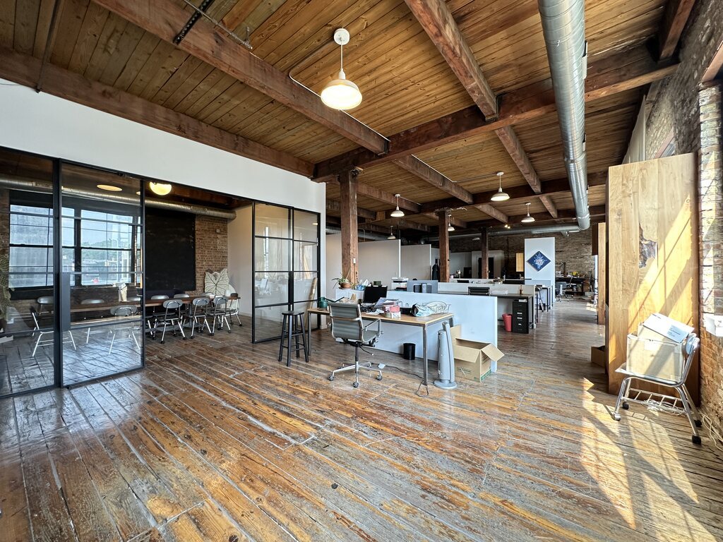 3124 West Carroll Avenue, Unit 2F Chicago, IL 60612 - Photo 15 of 20 a room with lots of table and chairs