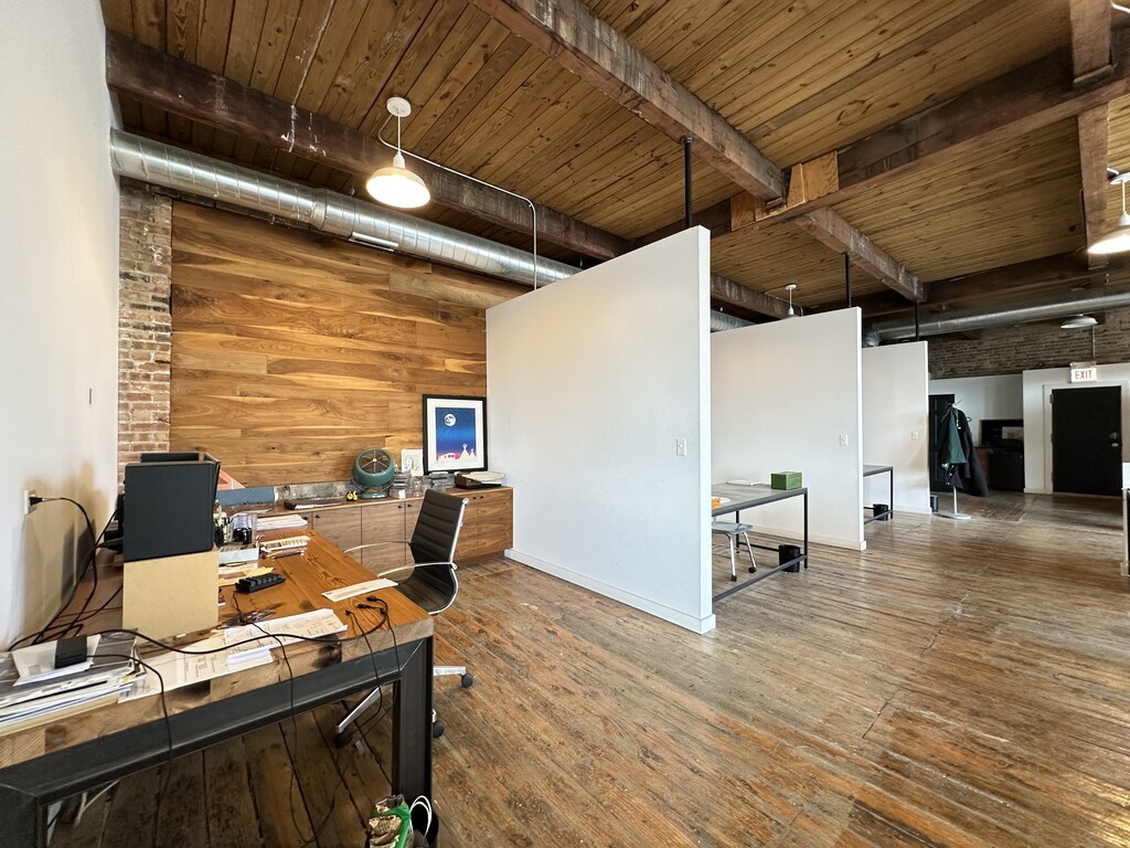 3124 West Carroll Avenue, Unit 2F Chicago, IL 60612 - Photo 18 of 20 a view of a workspace with furniture