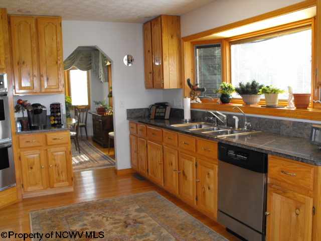 957 Stalnaker Road Montrose, WV 26283 - Photo 6 of 19 Gallery Image 6