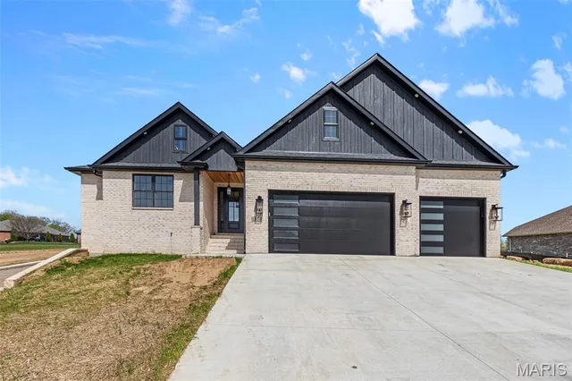 $694,900 | 1614 Warren Lake Drive, Jackson, MO 63755