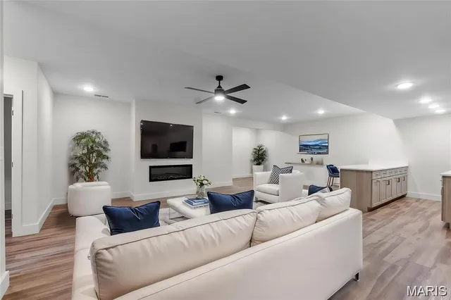 $694,900 | 1614 Warren Lake Drive, Jackson, MO 63755