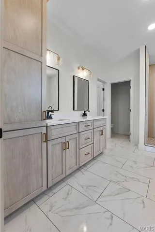 $694,900 | 1614 Warren Lake Drive, Jackson, MO 63755