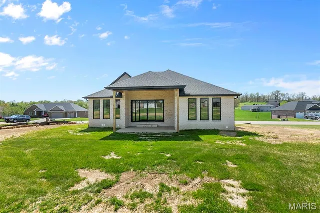 $694,900 | 1614 Warren Lake Drive, Jackson, MO 63755