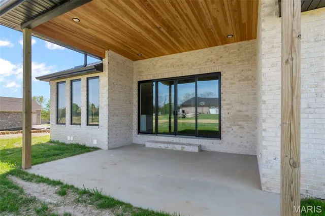 $694,900 | 1614 Warren Lake Drive, Jackson, MO 63755