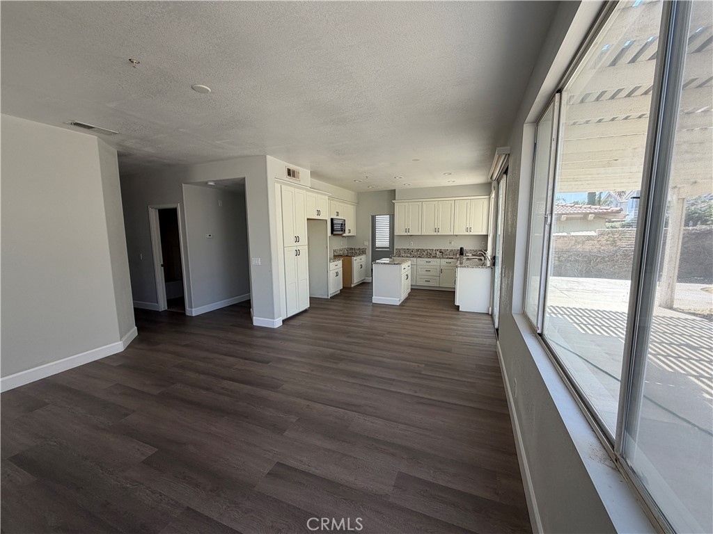 14870 Rodeo Way Fontana, CA 92336 - Photo 10 of 23