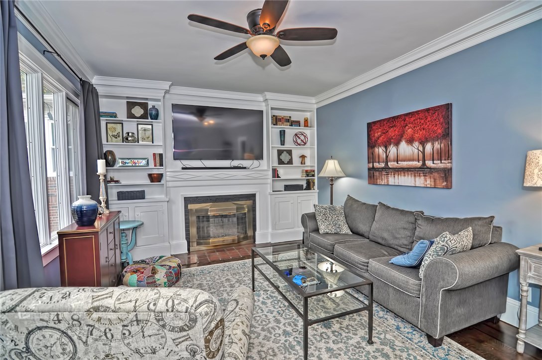 519 Prospect Street Woonsocket, RI 02895 - Photo 9 of 34