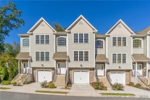 $3,300 | 24 Oak Branch Drive, Unit 24, Brookfield, CT 06804