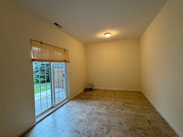 $3,300 | 24 Oak Branch Drive, Unit 24, Brookfield, CT 06804