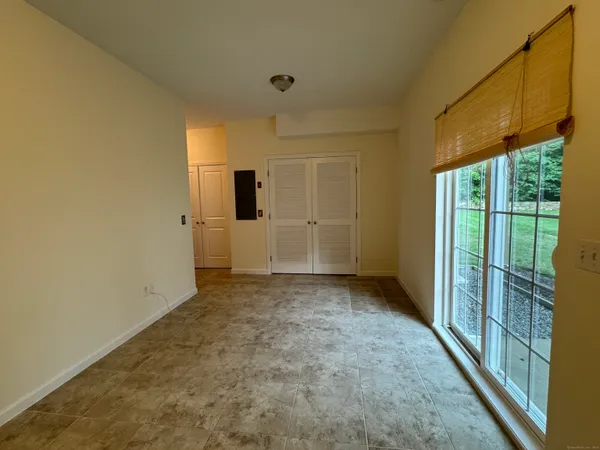 $3,300 | 24 Oak Branch Drive, Unit 24, Brookfield, CT 06804
