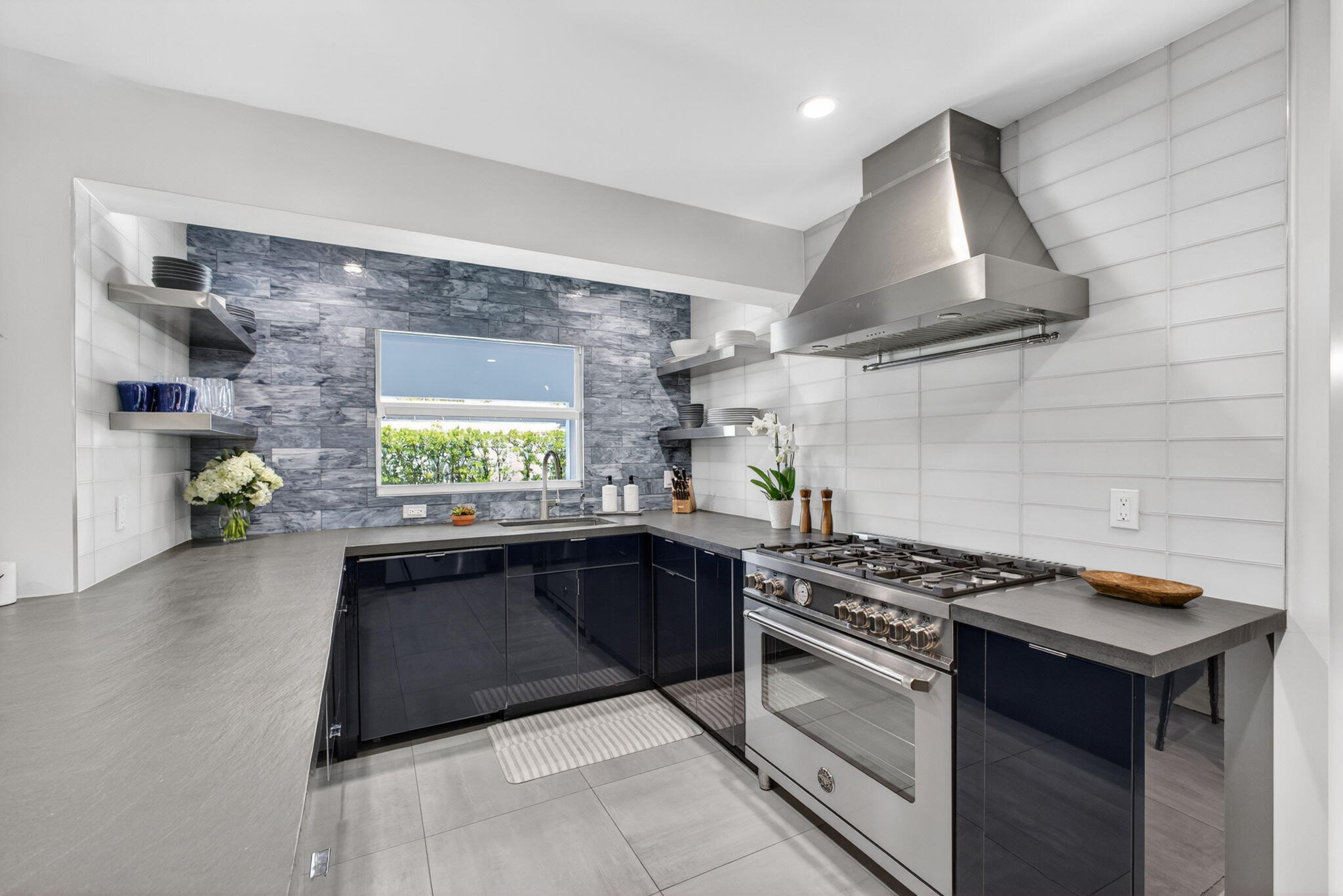1160 Coral Way Singer Island, FL 33404 - Photo 15 of 62 21-web-or-mls-5D1A0586