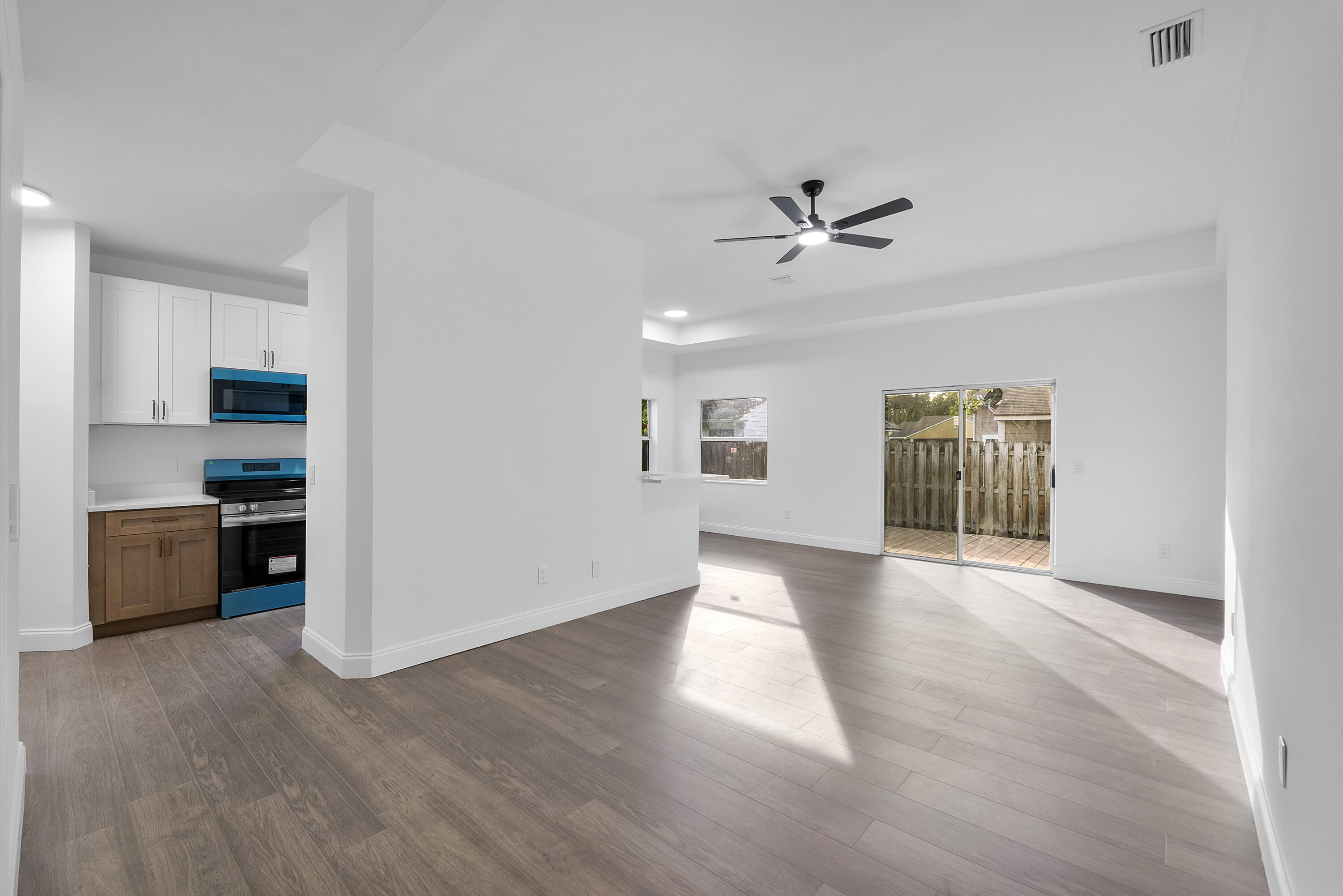 1410 Southwest 85th Avenue Pembroke Pines, FL 33025 - Photo 14 of 39 1410 Sw 85th Ave_008