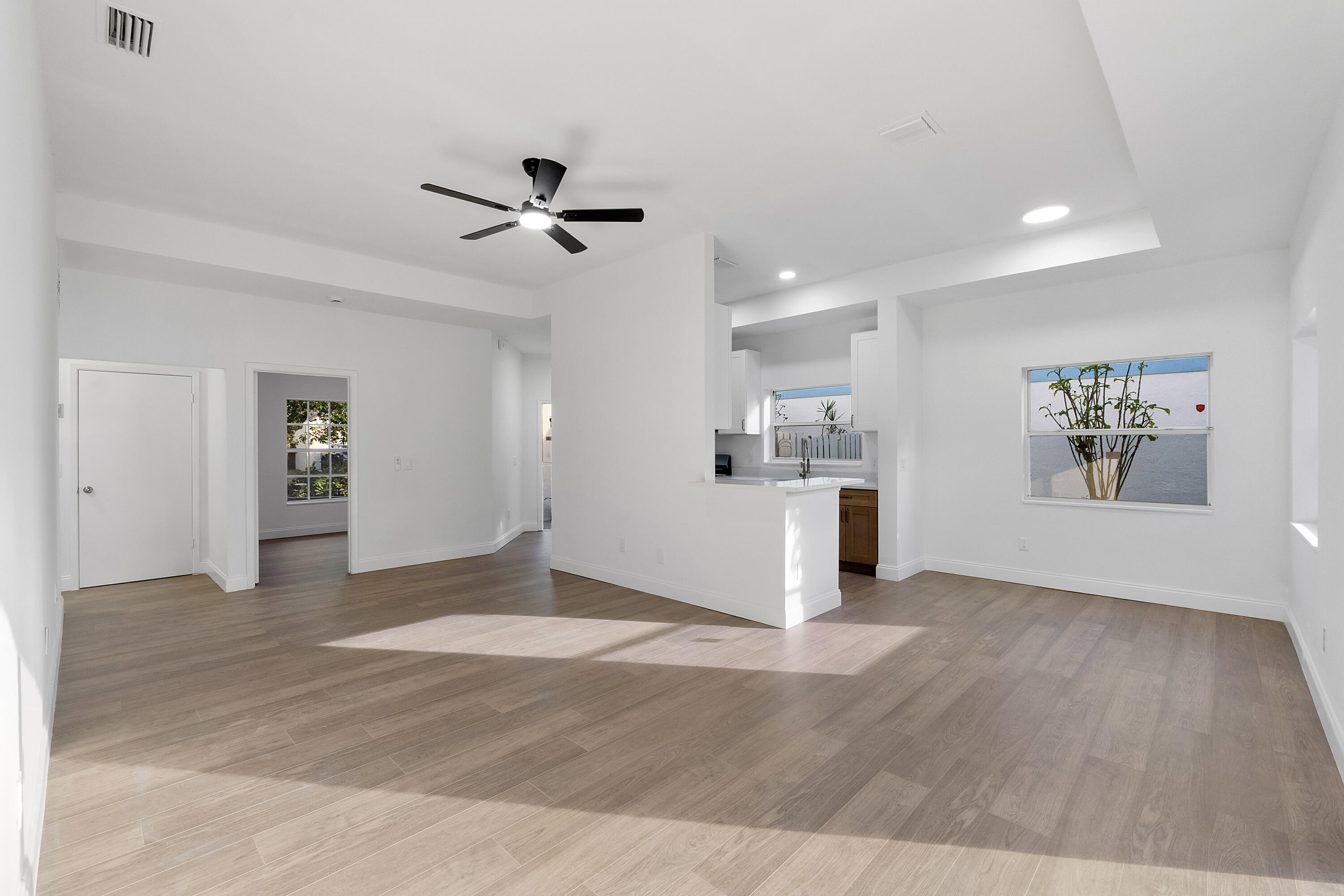 1410 Southwest 85th Avenue Pembroke Pines, FL 33025 - Photo 16 of 39 1410 Sw 85th Ave_010