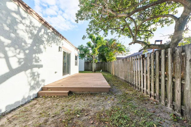 $460,000 | 1410 Southwest 85th Avenue, Pembroke Pines, FL 33025