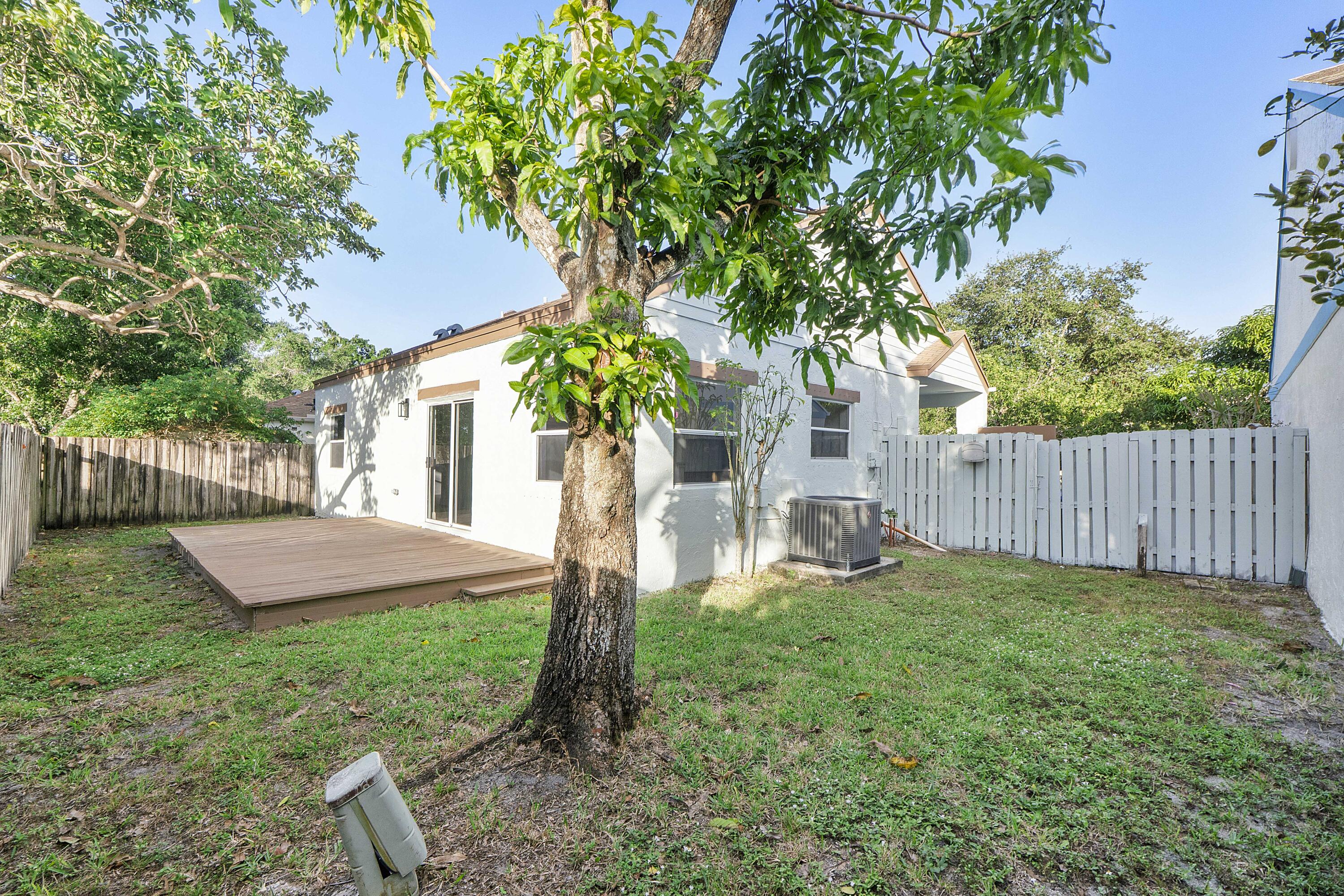 1410 Southwest 85th Avenue Pembroke Pines, FL 33025 - Photo 32 of 39 1410 Sw 85th Ave_028