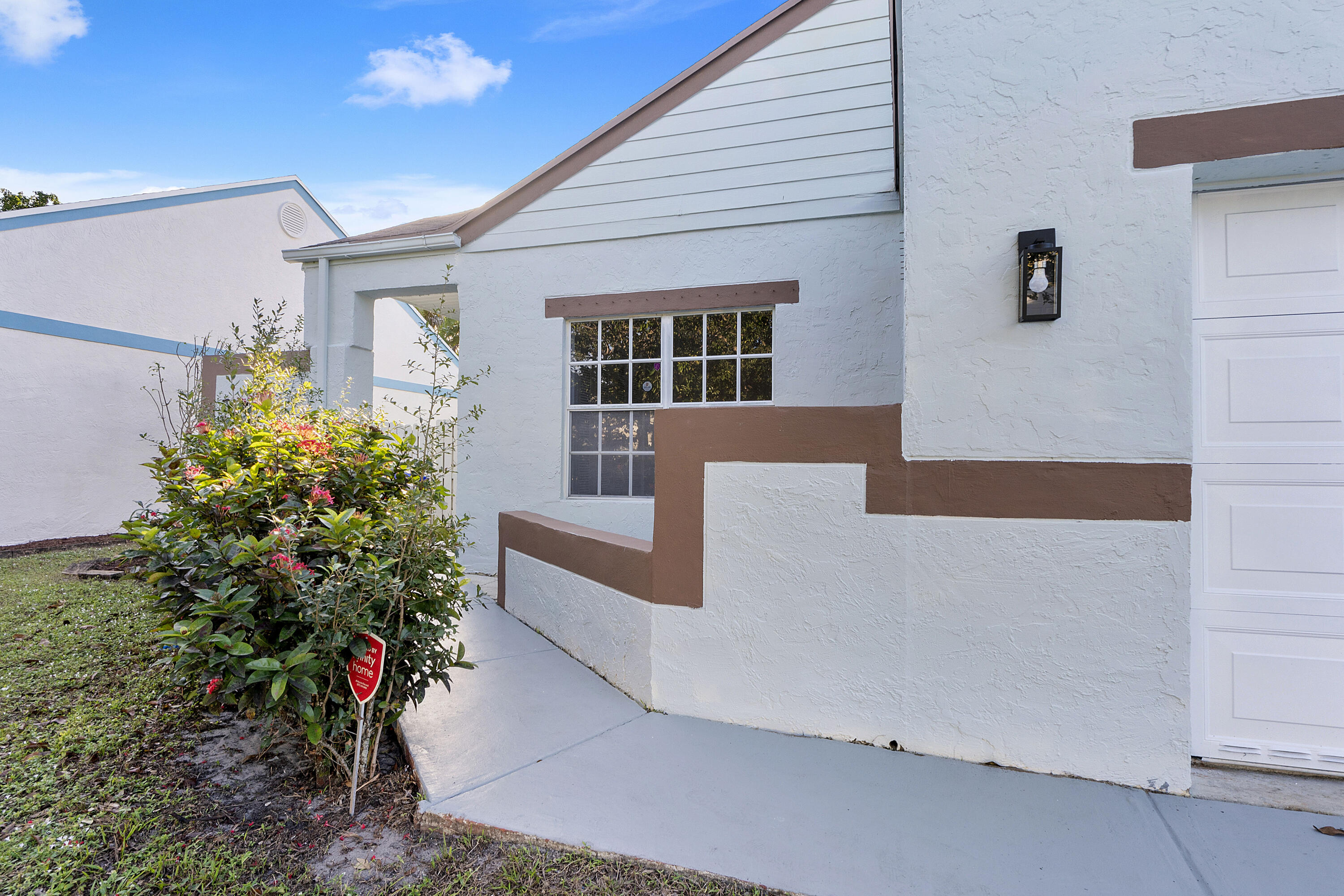 1410 Southwest 85th Avenue Pembroke Pines, FL 33025 - Photo 7 of 39 1410 Sw 85th Ave_033