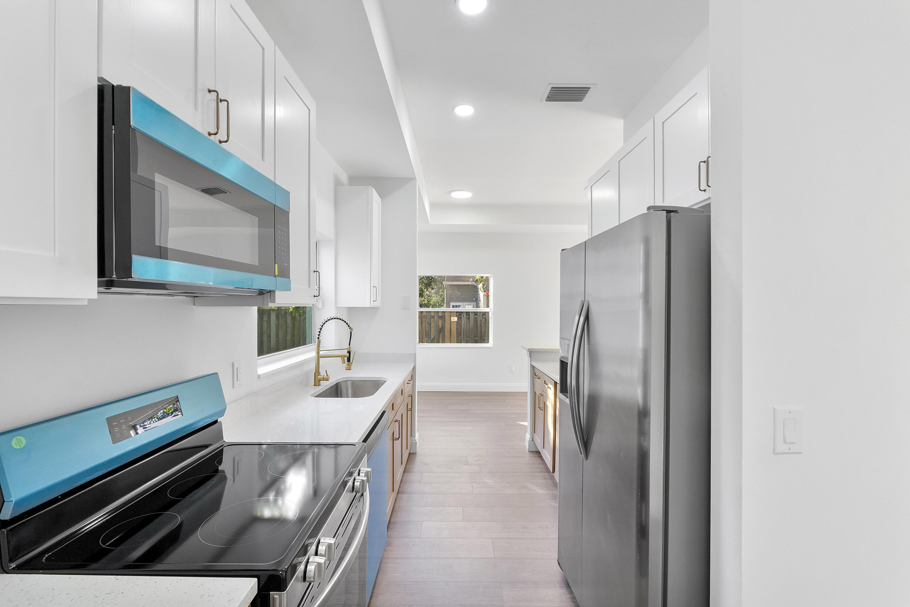 1410 Southwest 85th Avenue Pembroke Pines, FL 33025 - Photo 10 of 39 1410 Sw 85th Ave_003