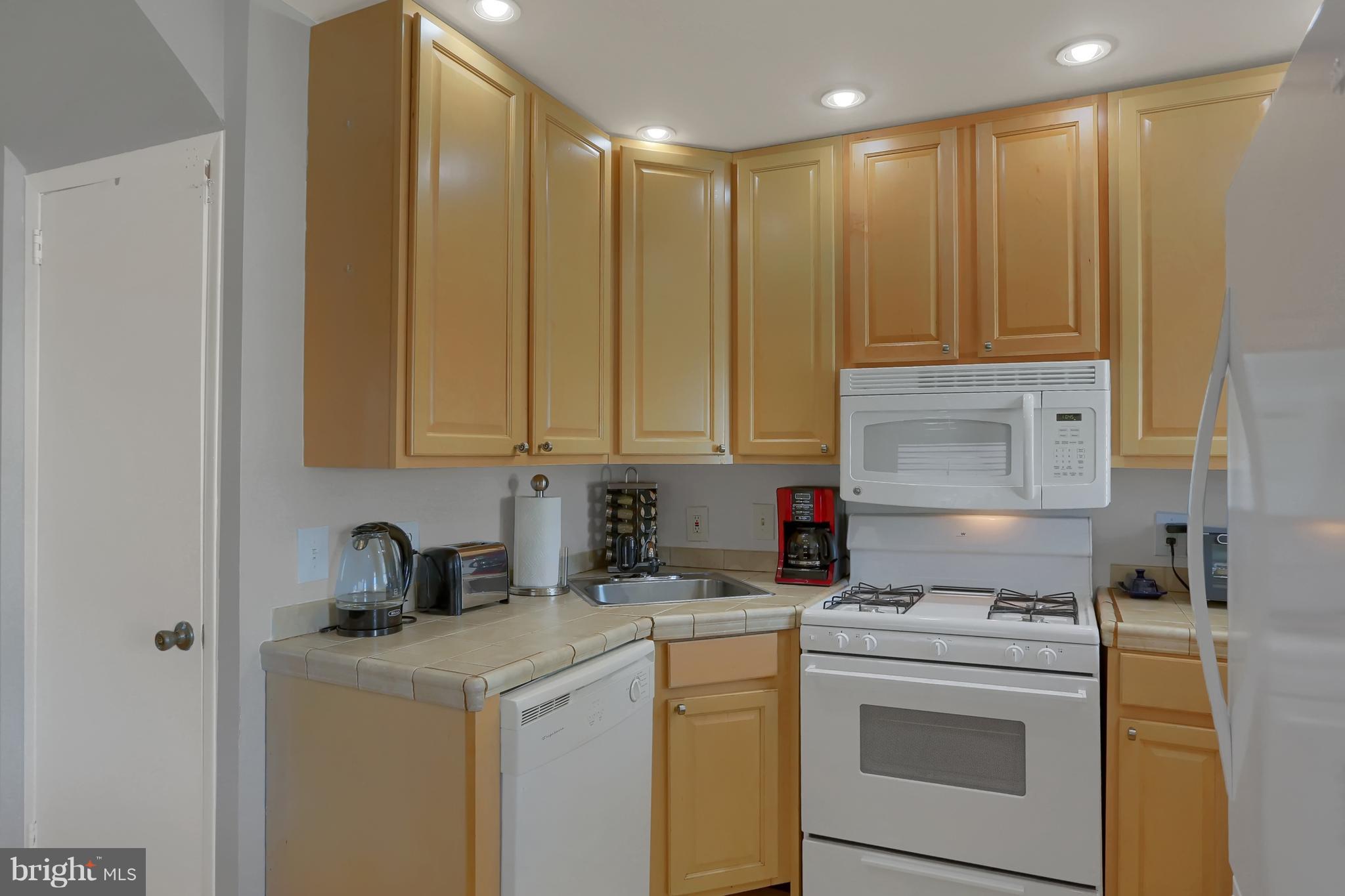 8224 Longpoint Road Baltimore, MD 21222 - Photo 16 of 38