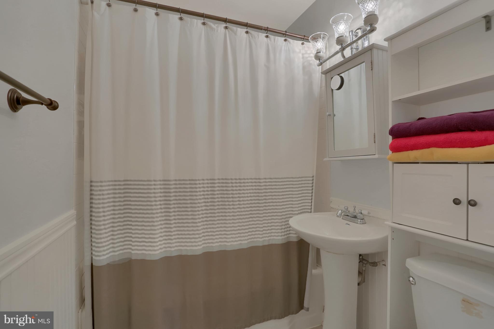 8224 Longpoint Road Baltimore, MD 21222 - Photo 21 of 38