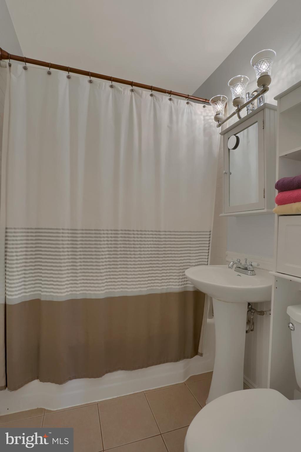 8224 Longpoint Road Baltimore, MD 21222 - Photo 22 of 38
