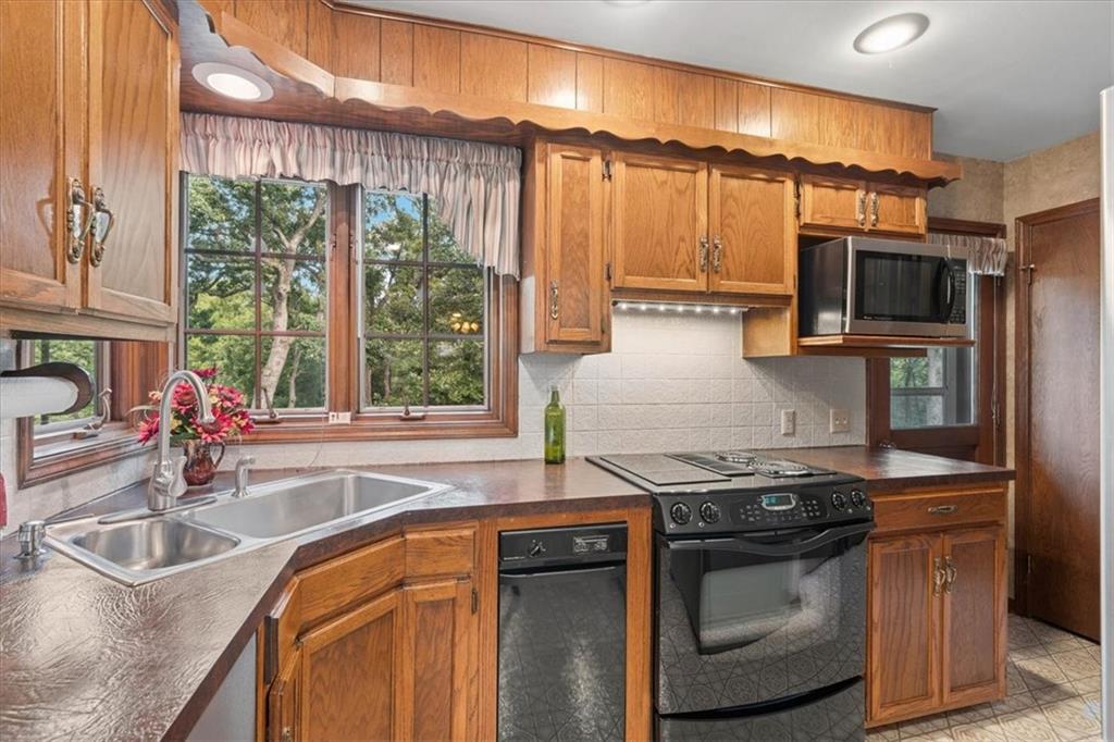 23776 Clare Road Paola, KS 66071 - Photo 12 of 39 Gallery Image 12