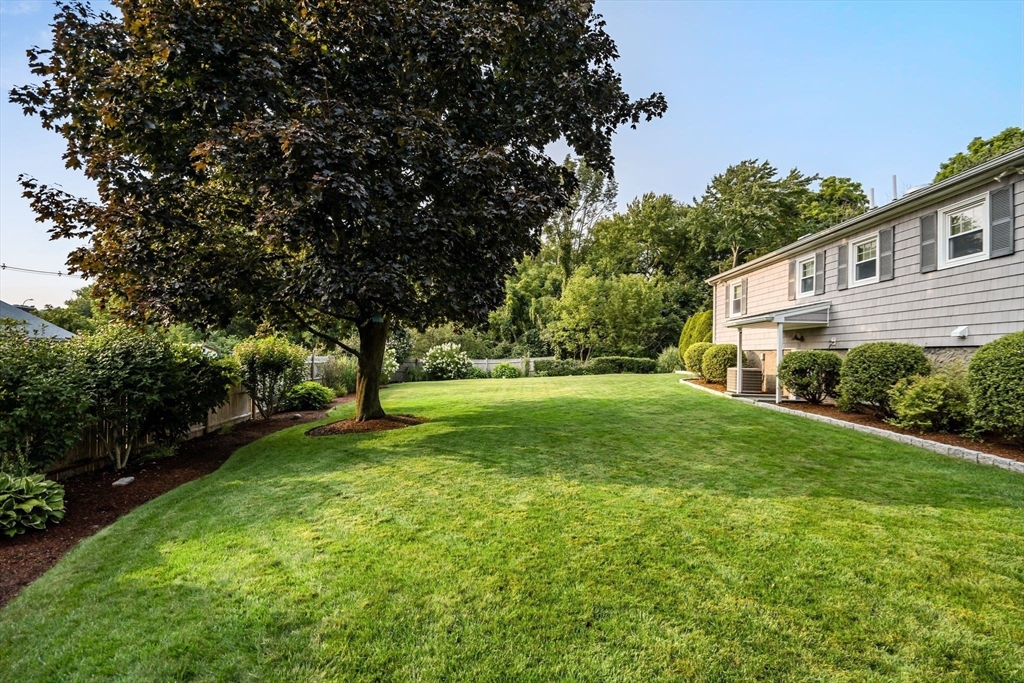 2 Locust Circle Woburn, MA 01801 - Photo 32 of 40 Gallery Image 32