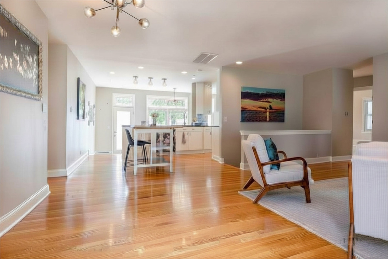 310 South Summit Street Wheaton, IL 60187 - Photo 4 of 34