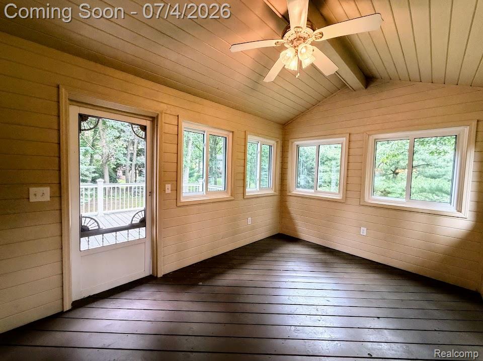10928 Sunny Ridge Court Pinckney, MI 48169 - Photo 19 of 40 Composite flooring