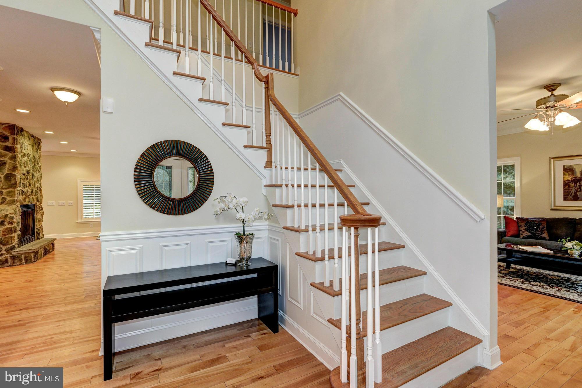 19135 Mateny Hill Road Germantown, MD 20874 - Photo 2 of 30 Foyer