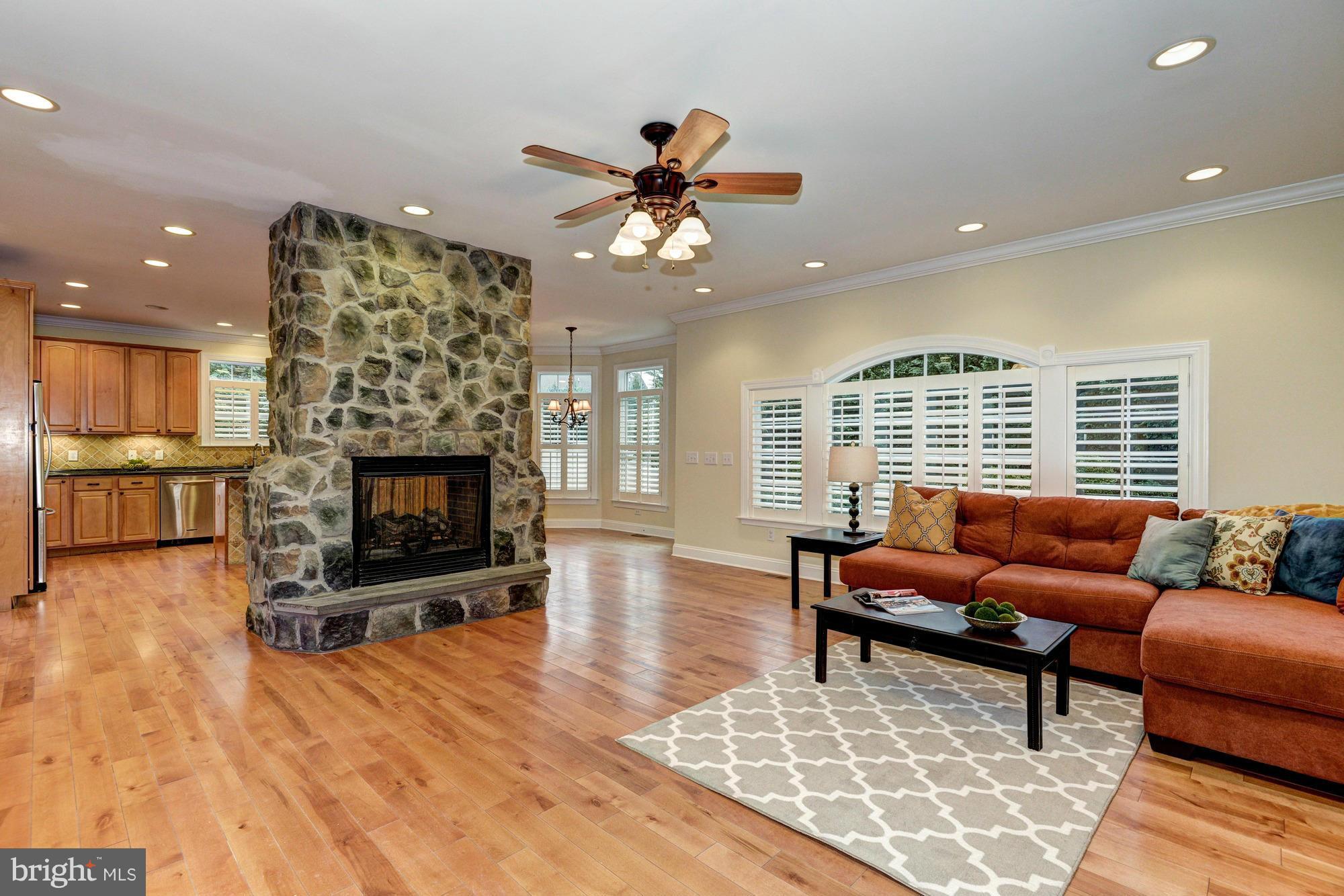 19135 Mateny Hill Road Germantown, MD 20874 - Photo 13 of 30 Family Room