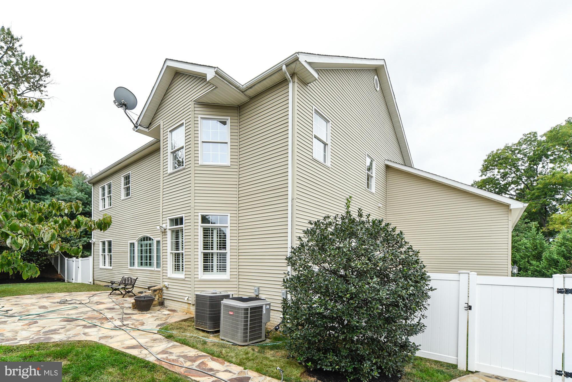 19135 Mateny Hill Road Germantown, MD 20874 - Photo 30 of 30 Exterior (Rear)