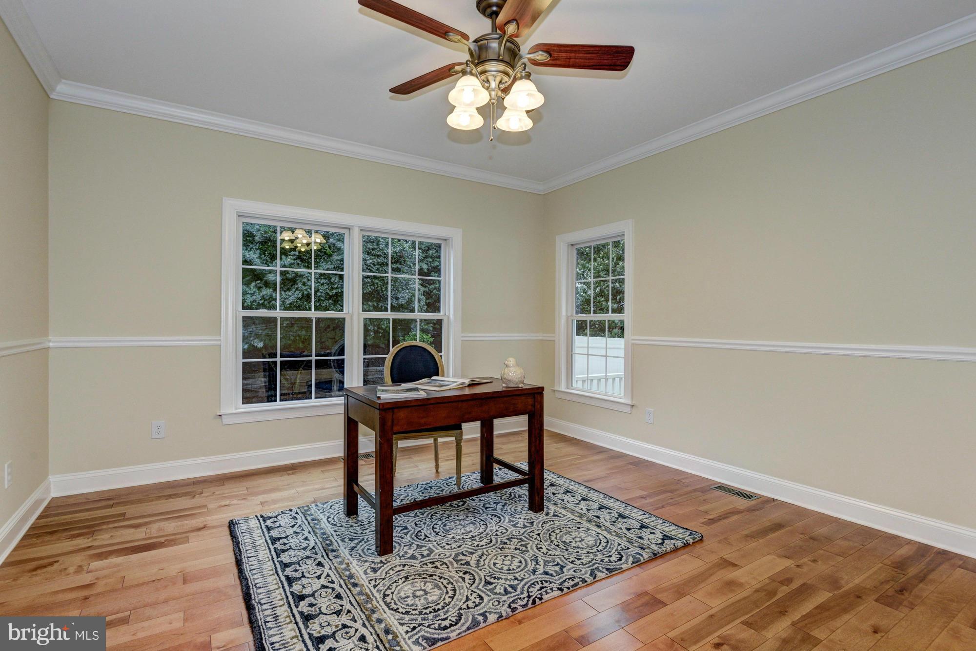 19135 Mateny Hill Road Germantown, MD 20874 - Photo 6 of 30 Main level home office