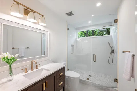 $1,605,000 | 1404 Justin Lane, Austin, TX 78757