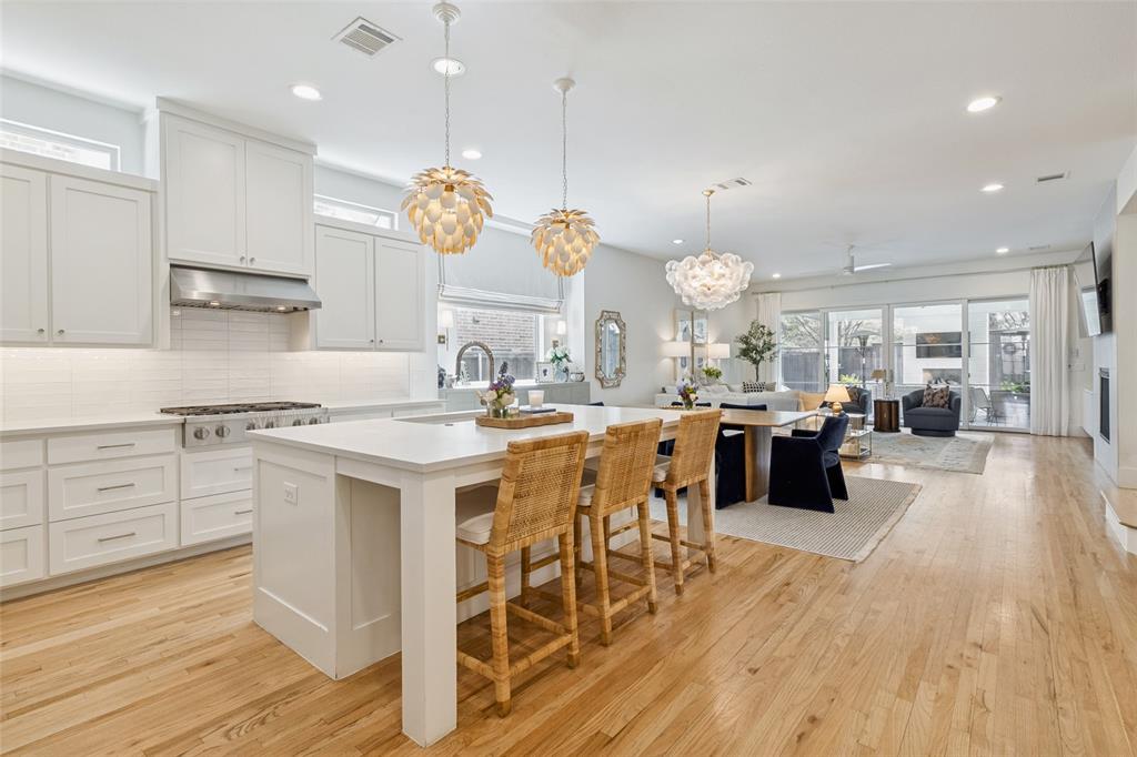 7533 Garonne Street Dallas, TX 75231 - Photo 7 of 32